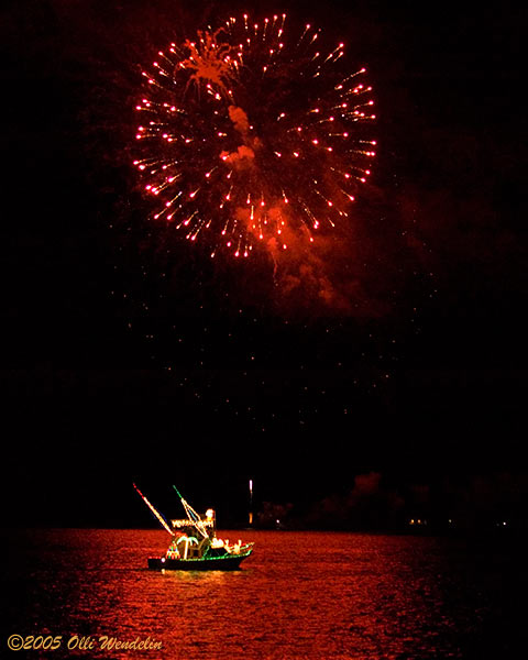 Christmas Boat Parade, Charleston, SC    &copy; OlliWendelin.com